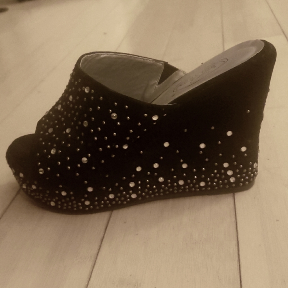 Rhinestone black velvet wedges 7.5